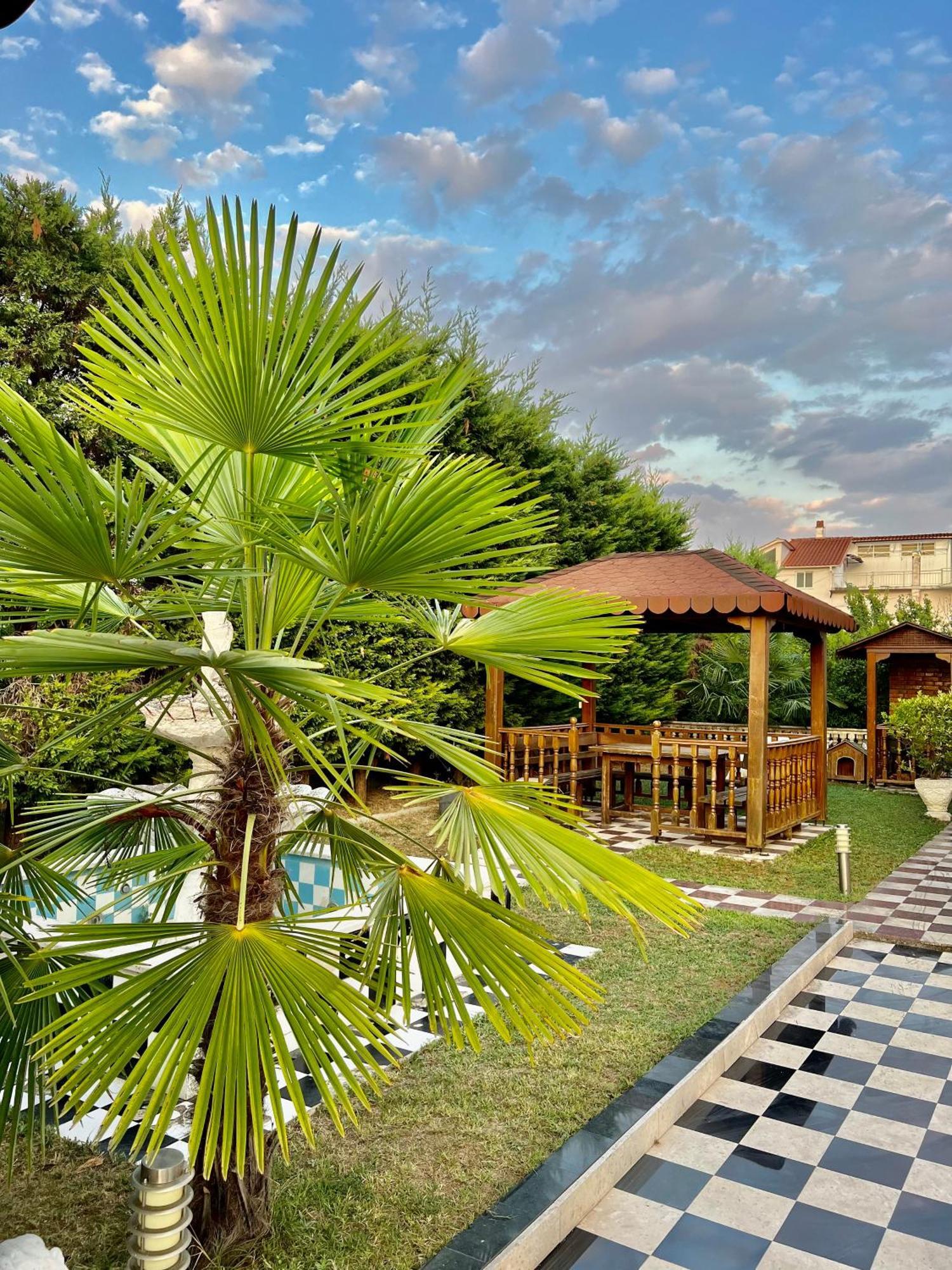Guest House Pulake Берат Екстериор снимка